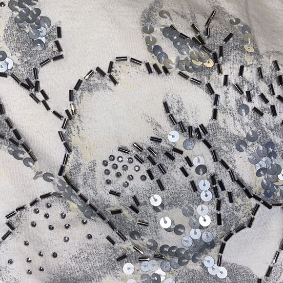 ✨ express women white beaded floral graphic tee✨ - Picture 6 of 6